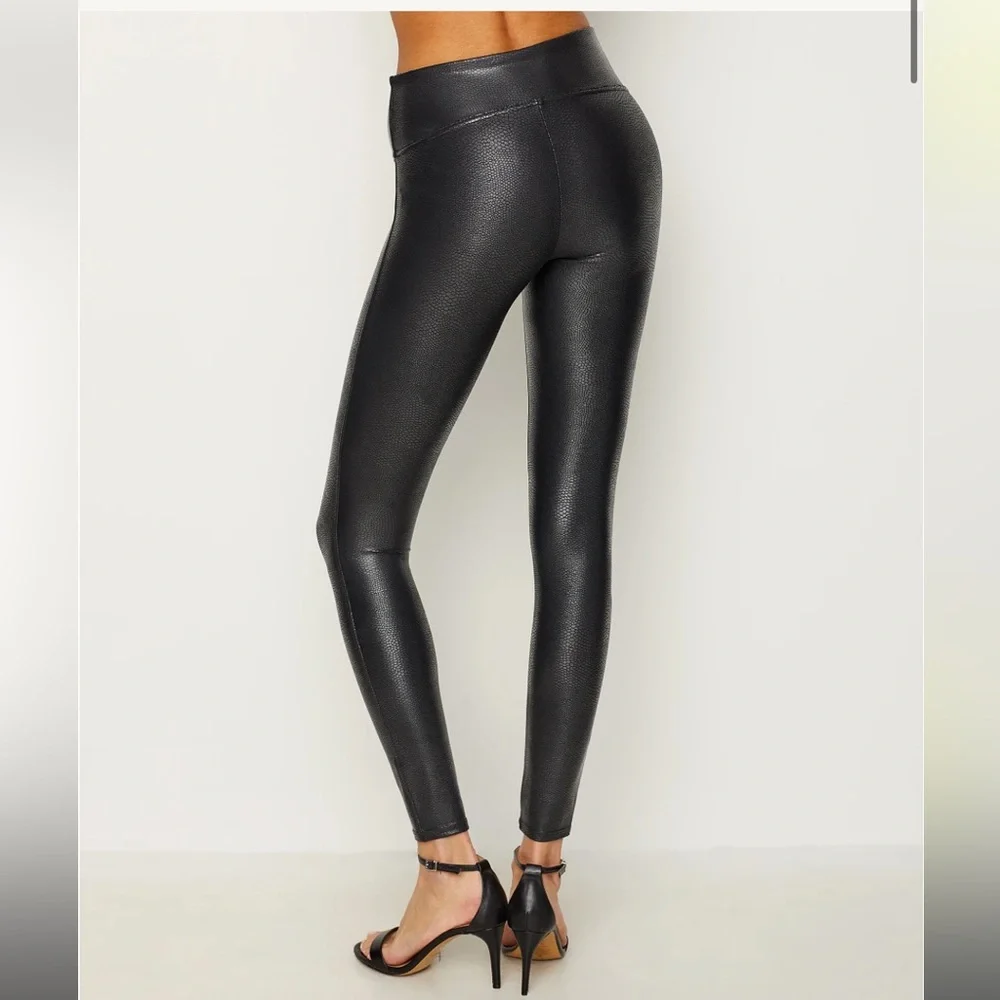 SPANX Faux Leather Pebbled Leggings - Picture 2 of 12